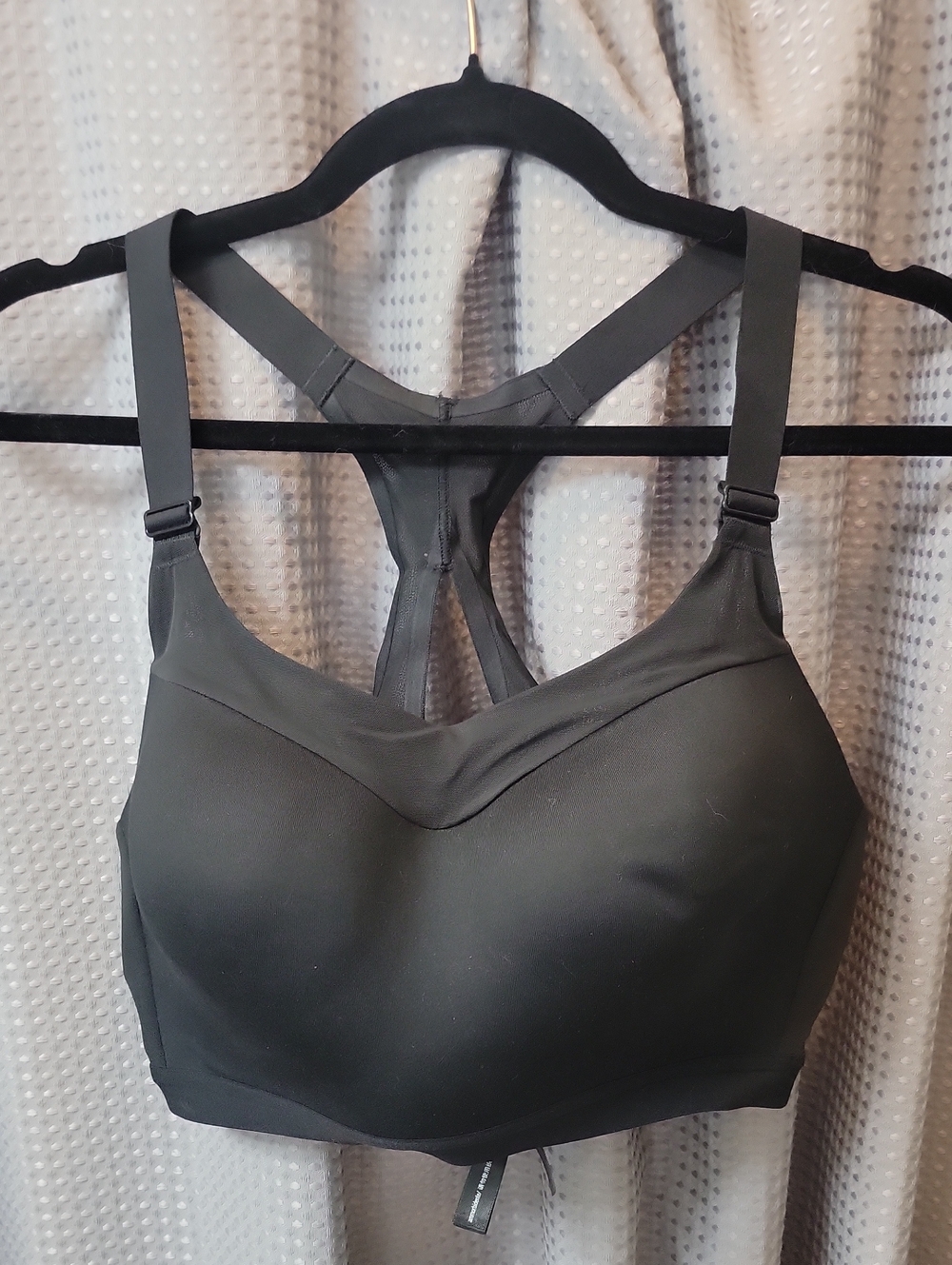 Victoria's Secret On Point Sports Bra Size 36DD